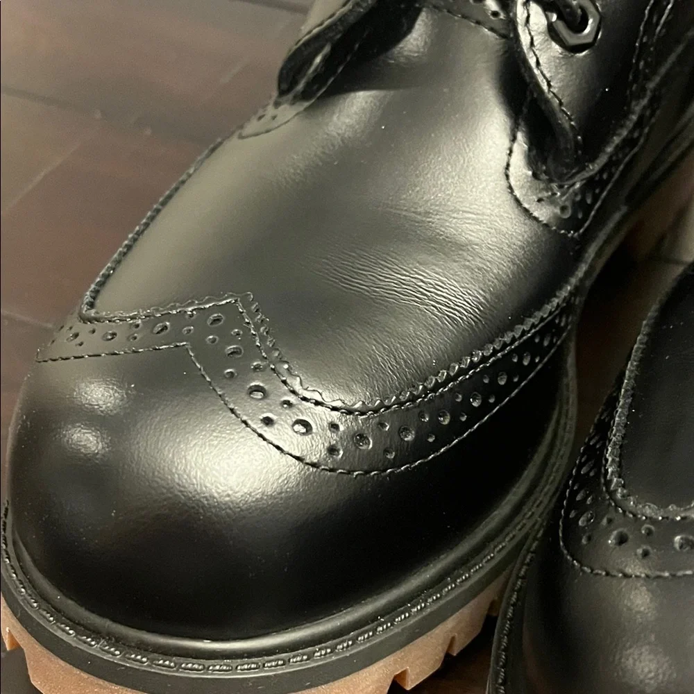Timberland 6” Premium Brogue Boots new black Men’s Size 9